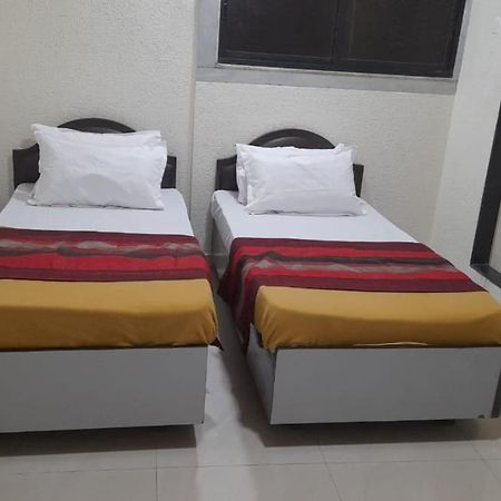Shraddha Hotel 뭄바이 외부 사진